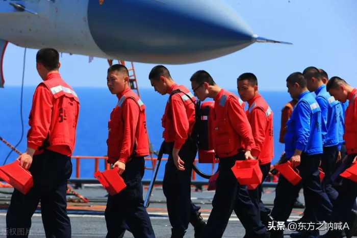 中国航母编队阵容奢华，火力强悍，一次出动可以消灭一个中等国家