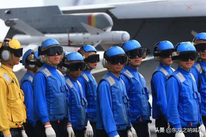 中国航母编队阵容奢华，火力强悍，一次出动可以消灭一个中等国家
