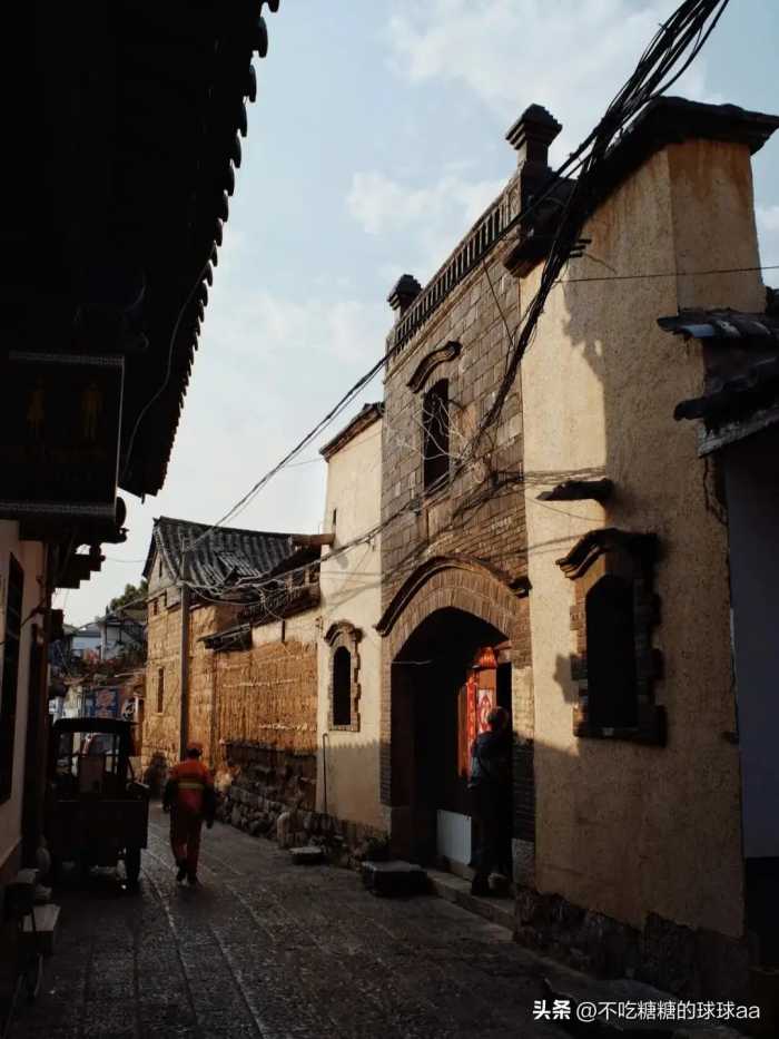 中国最后一座活着的古城，拥有国内唯一法式小火车，美了1200年